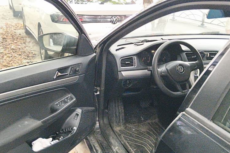 Used Volkswagen Lavida 2017 1.6L Automatic Fashion Edition Driver Seat