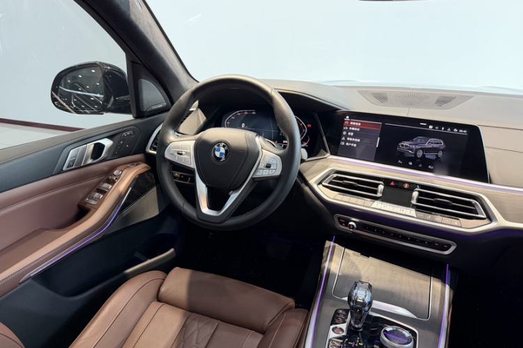 Used BMW X7 2021 xDrive40i Luxury Package with Premium Features
