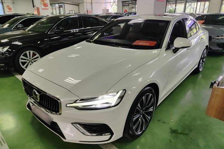 Used Volvo S60 2024 B4 Zhiyuan Luxury Edition