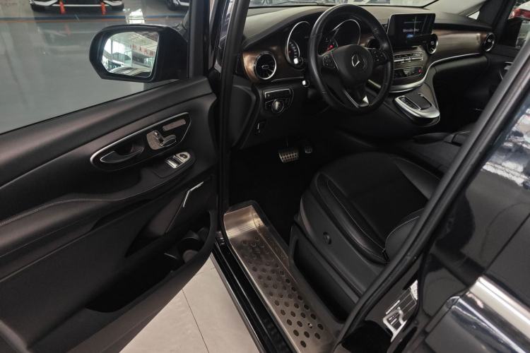 Used Mercedes-Benz V-Class 2021 V 260 Prestige Edition Driver Seat