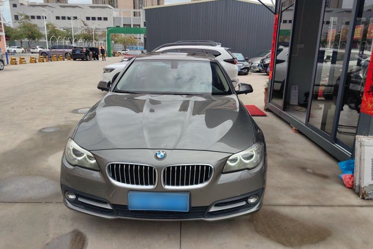 Used BMW 5 Series 2014 525Li Leading Model
