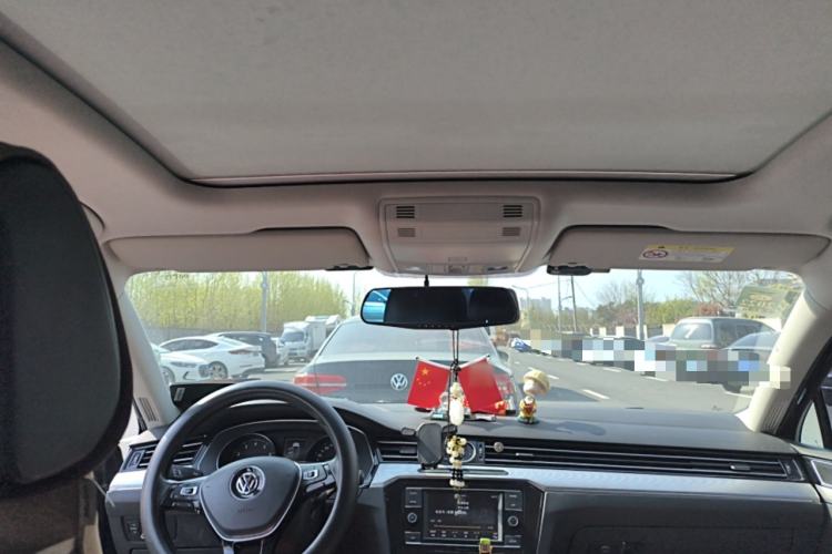 Used Volkswagen Magotan 2018 330TSI DSG Advanced Model Headliner