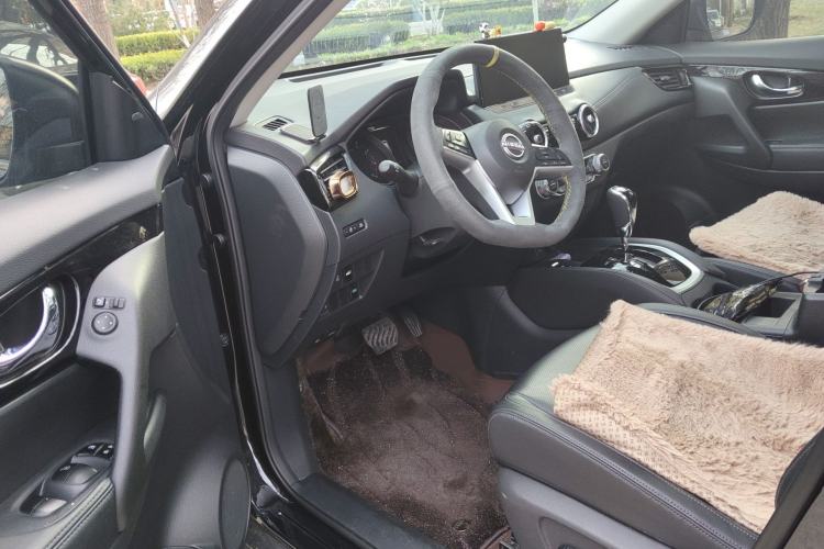 Used Nissan X-Trail 2025 Honor 2.0L Two-Wheel Drive Leading Edition
