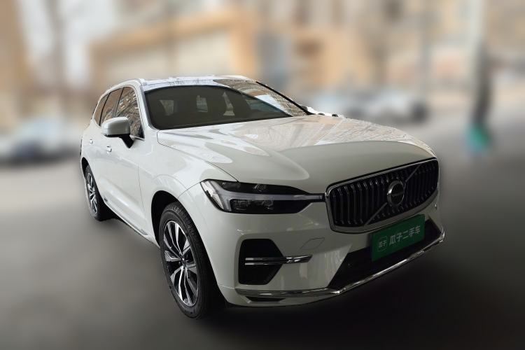 Used Volvo XC60 2023 B5 4x4 Smart Luxury Edition