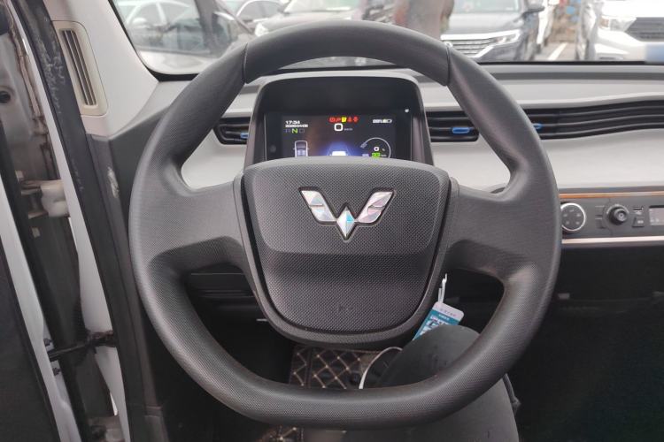 Used Wuling Hongguang MINIEV 2020 Freedom Version Lithium Iron Phosphate Steering Wheel