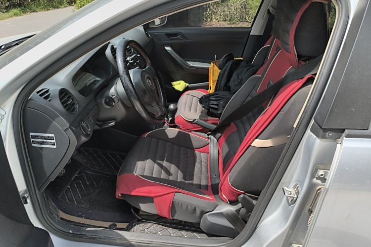 Used Volkswagen Jetta 2015 1.6L Manual Fashion Edition Left Front Seat