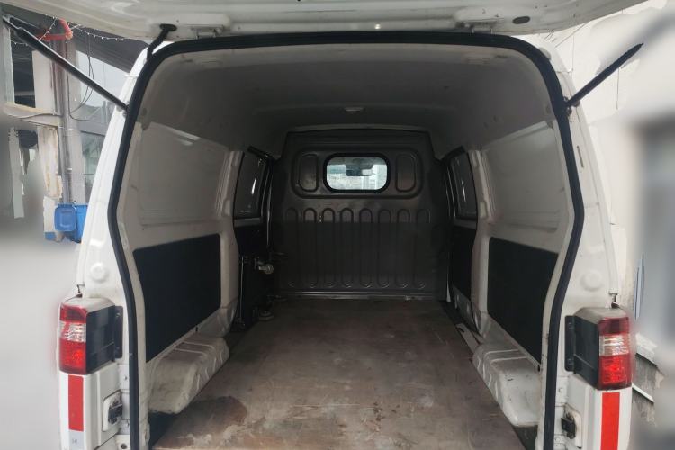 Used Jinbei Gold Hiace M Classic 2024 1.6L Travel Lion Van 2-Seater Trunk