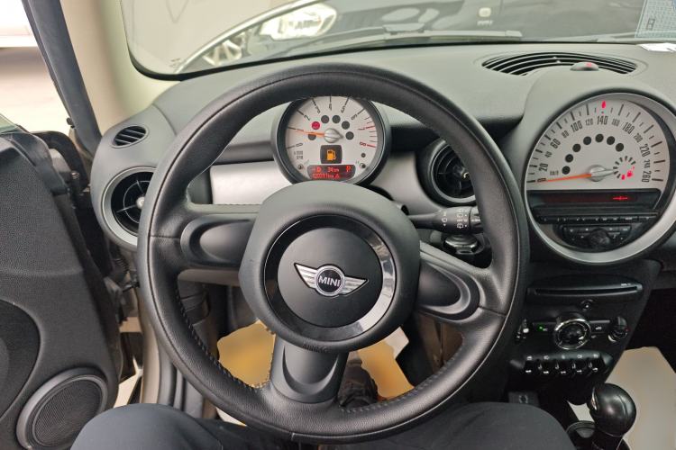 Used MINI 2011 1.6L ONE