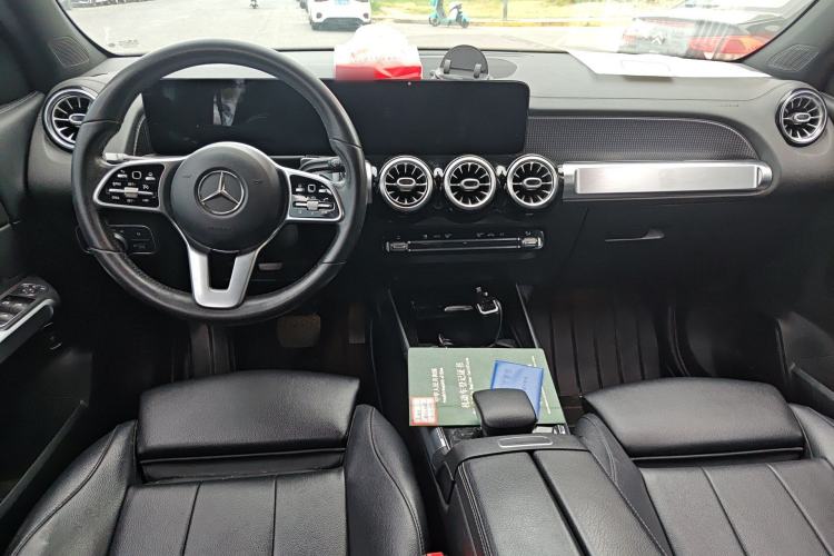 Used Mercedes-Benz GLB 2021 GLB 200 Fashion Model Center Console