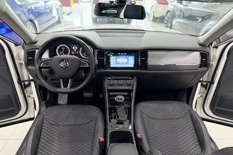 Used Skoda Kodiaq 2018 Facelifted TSI330 5-Seater Two-Wheel-Drive Comfort Edition