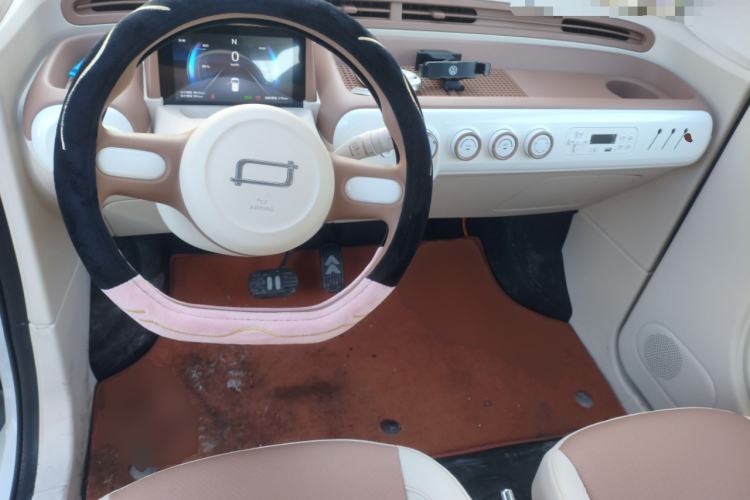 Used Bestune Pony 2026 Model 222km Elegant Horse Center Console