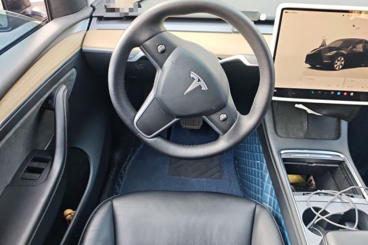 Used Tesla Model Y 2022 Rear-Wheel-Drive Version Steering Wheel