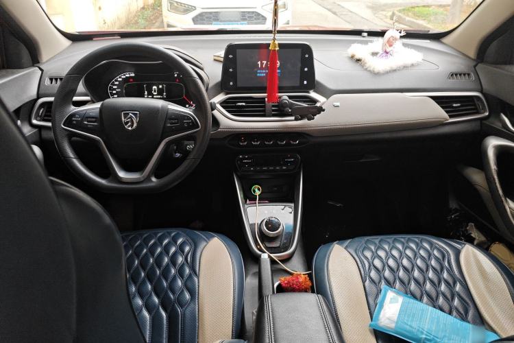 Used Baojun 510 2017 1.5L Automatic Fashion Model