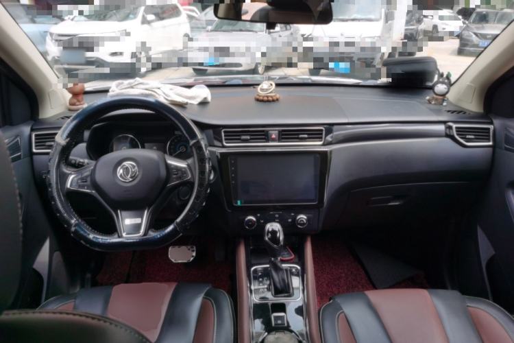 Used Dongfeng Fengon 580 2017 1.5T CVT Luxury Model Center Console