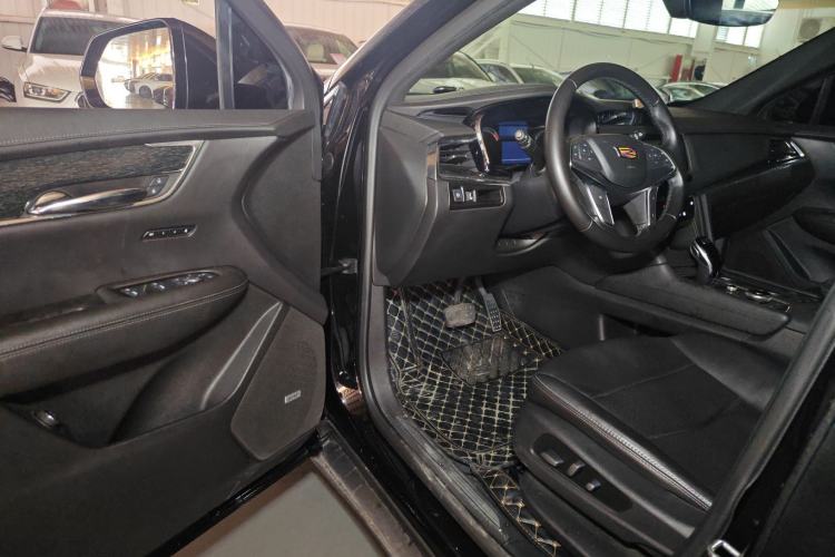 Used Cadillac XT5 2021 28T Luxury Model
