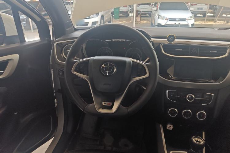 Used Brilliance V3 2015 1.5L Manual Elite Model Steering Wheel