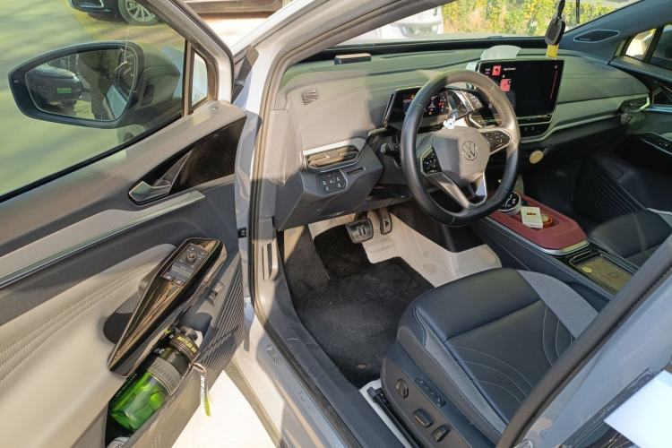 Used Volkswagen ID.4 CROZZ 2022 Long-Range Lite PRO Edition Driver Seat