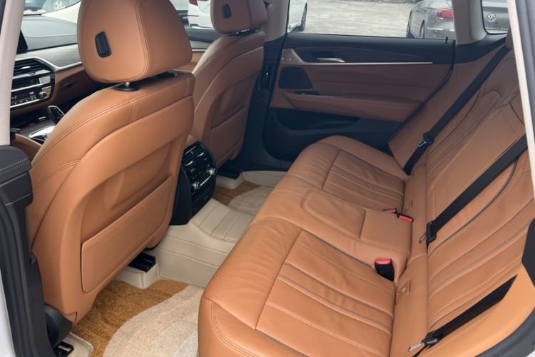 Used BMW 6 Series GT 2021 Updated 630i Luxury Design Package Interior 2