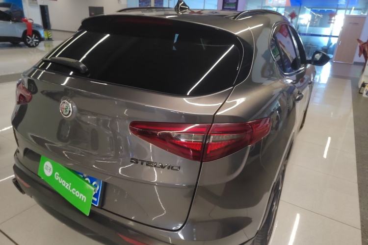 Used Alfa Romeo Stelvio 2019 2.0T 280HP Black Package Limited Edition
