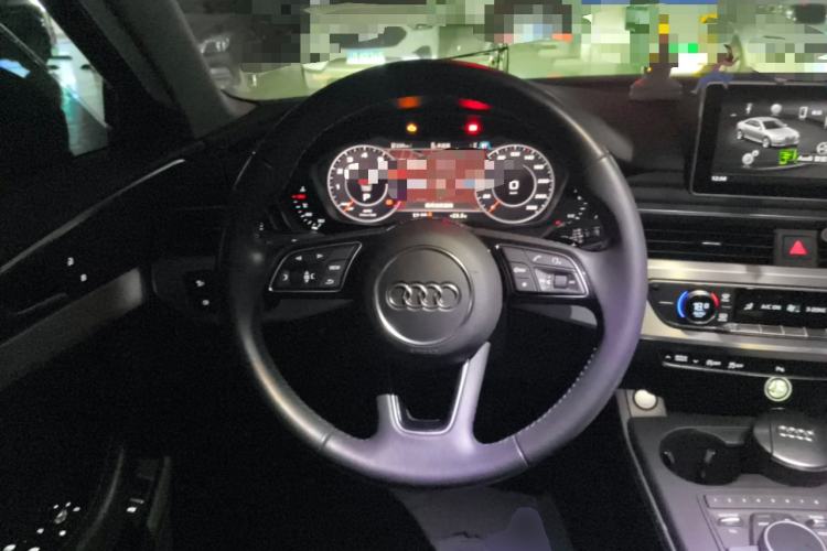 Used Audi A4L 2018 30th Anniversary Edition 40 TFSI Fashion Model
