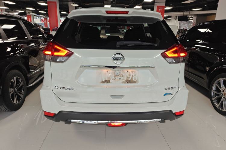 Used Nissan X-Trail 2017 2.5L CVT Luxury Edition 4WD Rear