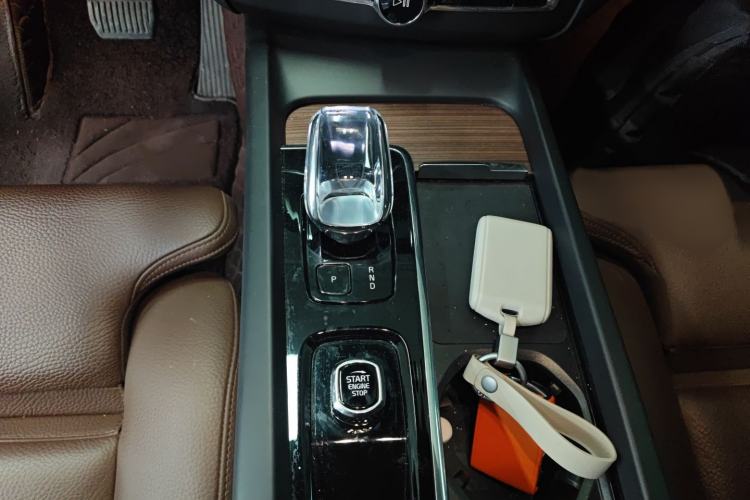 Used Volvo XC60 2024 B5 4x4 Smart Luxury Edition
