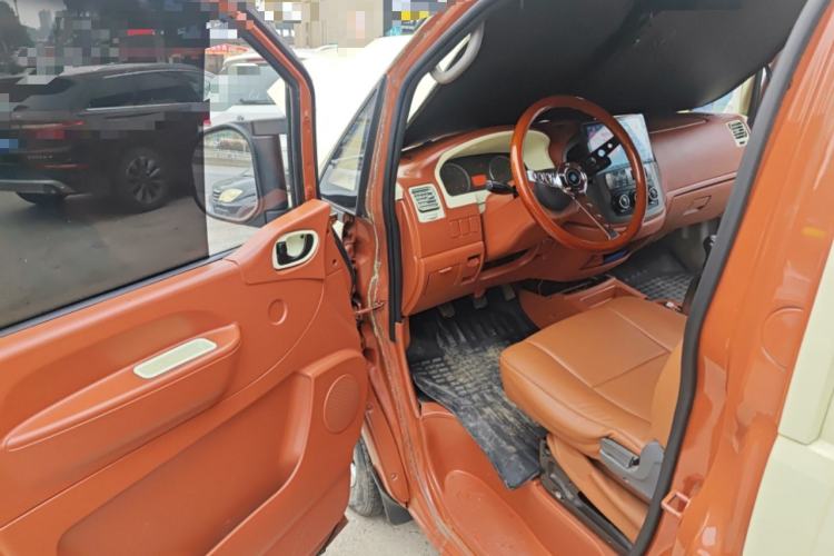 Used FORTHING Lingzhi 2013 M3 1.6L 7-Seater Comfort Model Driver Seat