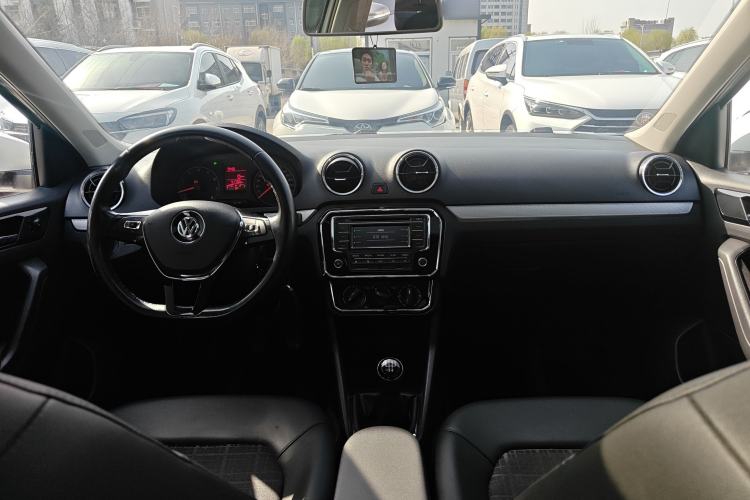 Used Volkswagen Jetta 2019 Dream Edition 1.5L Manual Comfort Version
