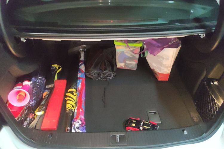 Used Mercedes-Benz E-Class 2015 E 200 L Trunk