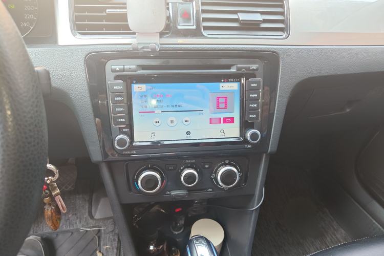 Used Volkswagen Santana 2015 Haval H6 1.6L Automatic Luxury Model Audio And AC Panel