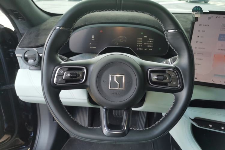Used Zeekr 001 2024 WE Edition 95 kWh All-Wheel Drive Steering Wheel