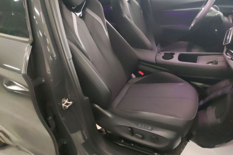 Used Volkswagen ID.UNYX 2024 Pro Long-Range Version
