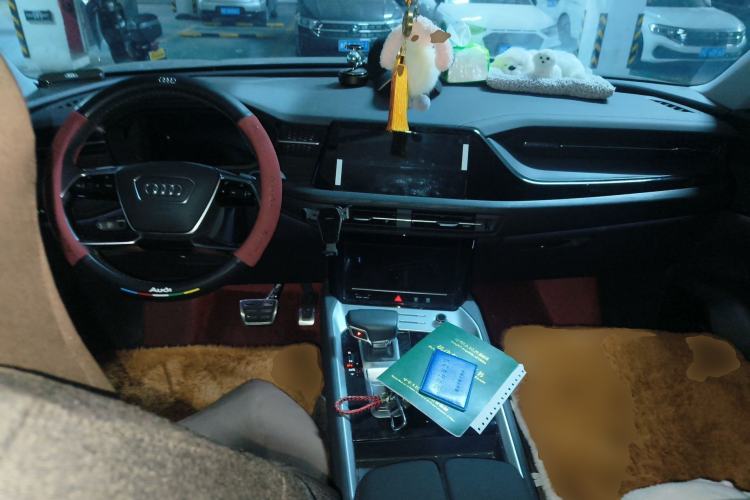 Used Audi Q6 2025 40 TFSI quattro Commemorative Edition Yulin Package 7 Seats Center Console