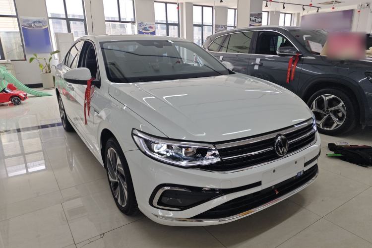 Used Volkswagen Bora 2023 300TSI DSG Prestige Edition