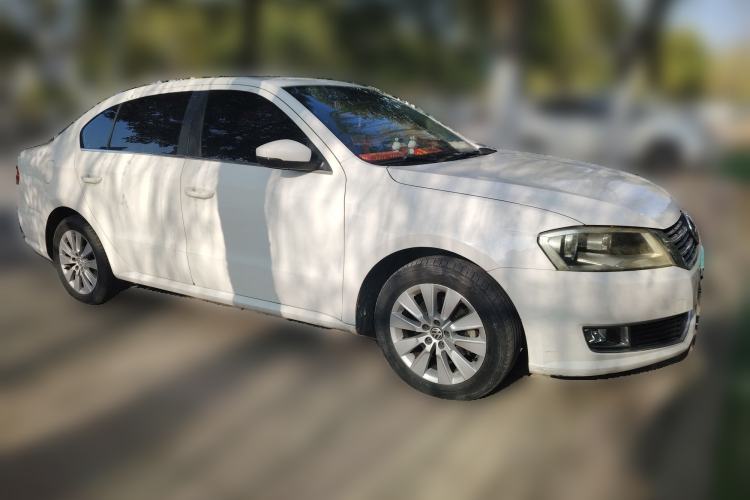 Used Volkswagen Lavida 2013 Restyled Classic 1.6L Automatic Comfort Edition Front Right 45 Deg