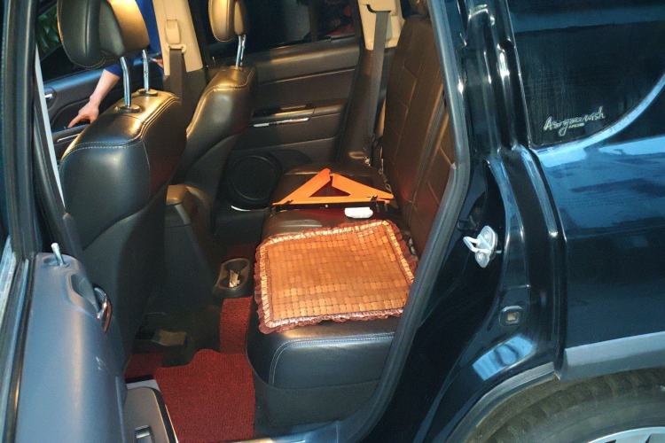 Used Jeep Compass 2013 2.0L two-wheel drive luxury version
