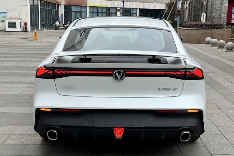 Used CHANGAN UNI-V 2023 1.5T Prestige Model
