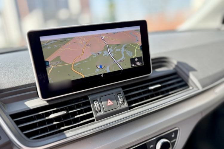 Used Audi Q5L 2018 40 TFSI Prestige Fashion Edition China VI Interior 3