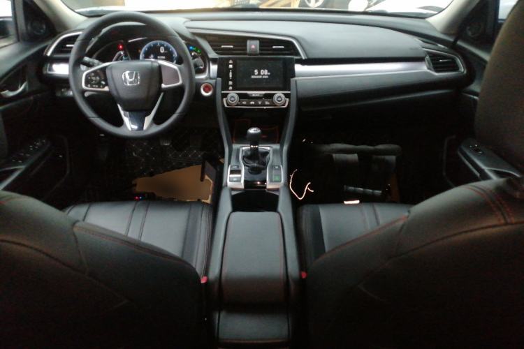 Used Honda Civic 2016 220TURBO Manual Luxury Edition Center Console