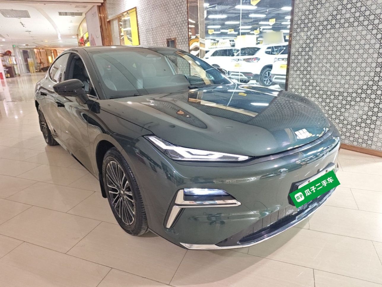 Geely Galaxy 8 2025 130km EM-i Deluxe Edition — снимка 3