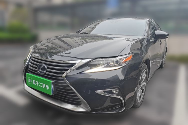 Used Lexus ES 2015 300h Comfort Edition