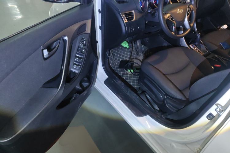 Used Hyundai Elantra (5th Generation / Langdong) 2016 1.6L Automatic Prestige Model