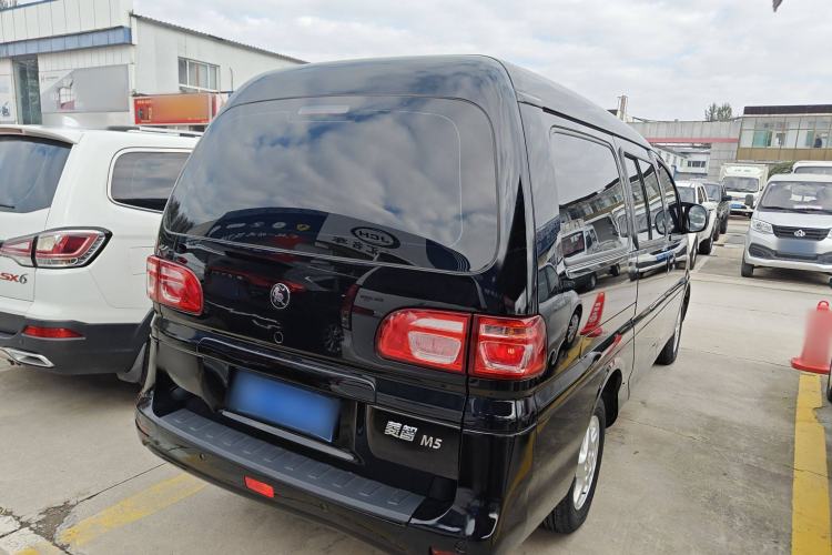 Used FORTHING Lingzhi 2022 M5L 1.6L Utility Model 7 Seats
