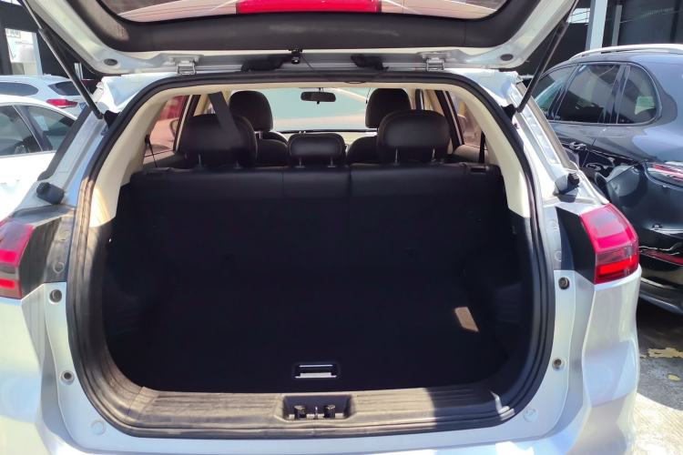 Used Geely Auto Emgrand X7 Sport 2018 1.8TD Automatic Two-Wheel Drive Zhiya Model Trunk