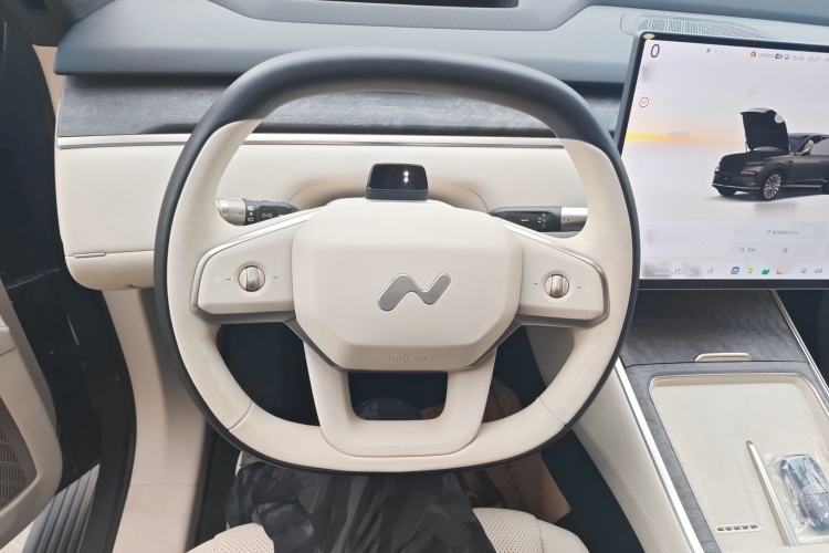 Used ONVO Luxeed L90 2025 Model—Max Six-Seater Version