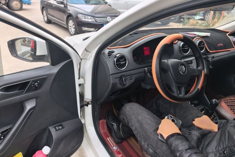 Used Volkswagen Jetta 2017 1.5L Manual Fashion Edition