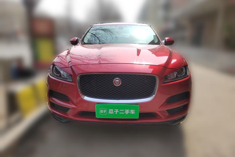 Used Jaguar F-PACE 2016 2.0T Two-Wheel-Drive R-Sport Sport Edition Front