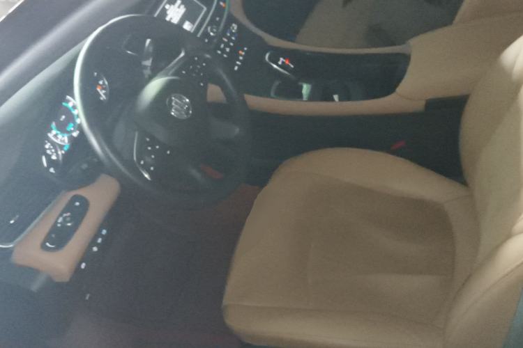 Used Buick LaCrosse 2016 28T Luxury Version Left Front Seat