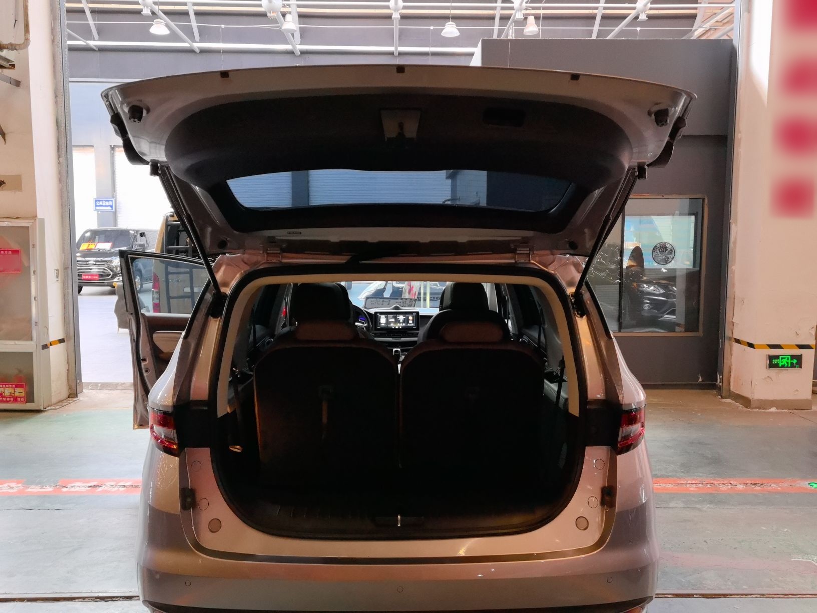 Geely Auto Jiajie 2022 1.8TD DCT Platinum Luxury Edition — снимка 15