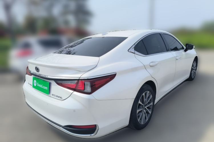 Used Lexus ES 2022 300h Excellence Edition Exterior 5